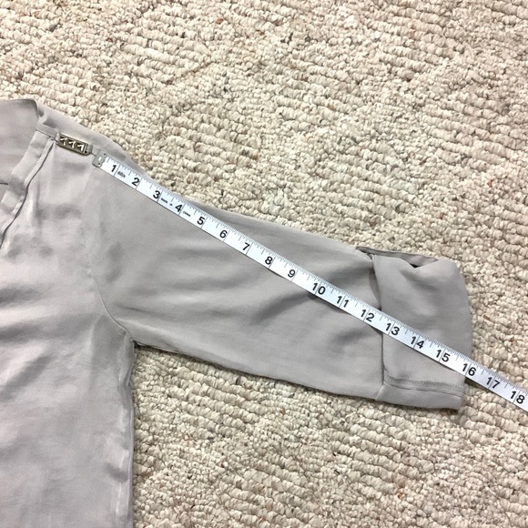 ZARA BASIC Light Gray V-Neck Top 186 - Picture 8 of 10